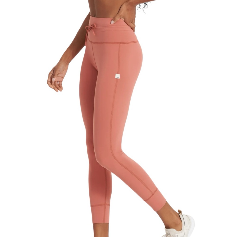 NWT Vuori daily leggings Size M